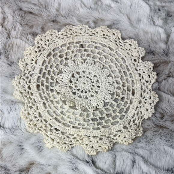 Vintage Ivory Crochet Doily 7” - Picture 1 of 3